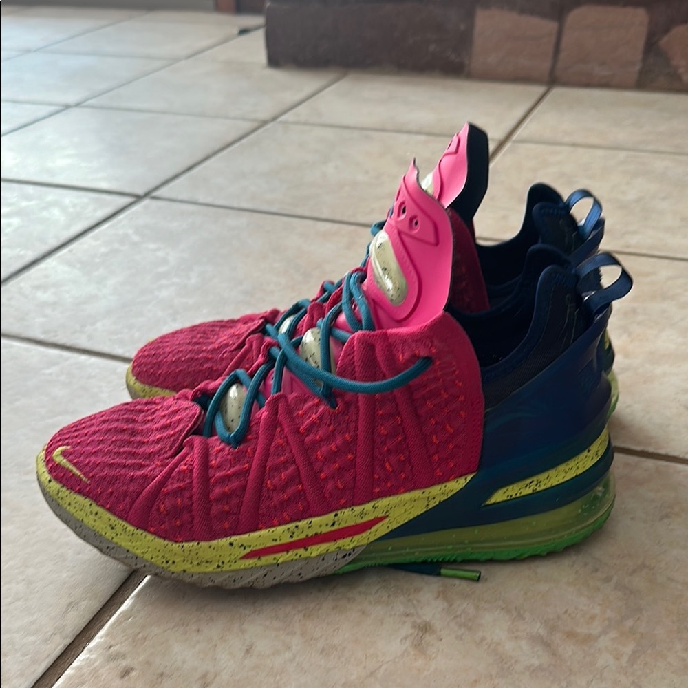 Nike LeBron 18 Los Angeles Athletic Shoes